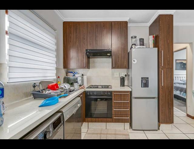 1 BEDROOM APARTMENT FOR SALE IN LONEHILL